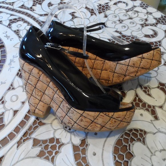 Chanel Black Patent Leather Mary Jane Quilted Platform Pumps Size 39B - Picture 1 of 16